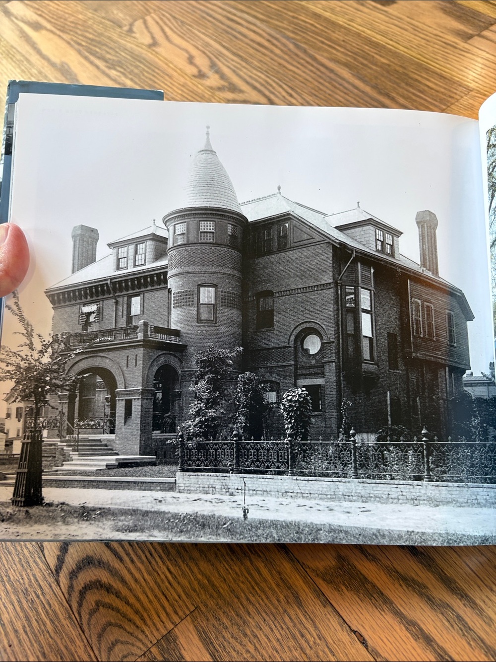 Savannah Then And Now coffee table book - Picture 9 of 13